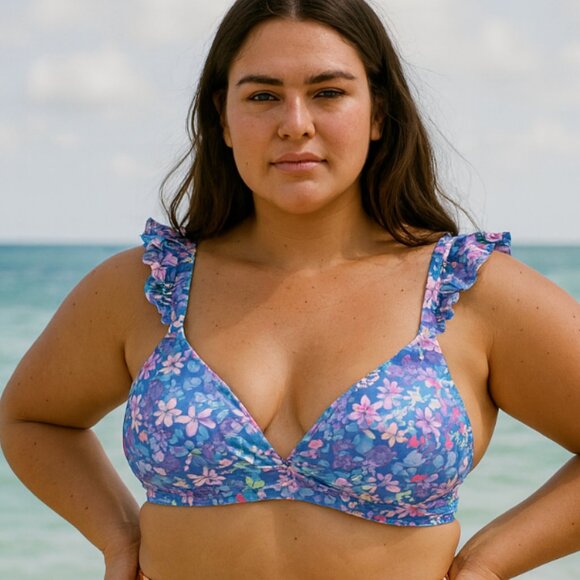 Cupshe NWT Floral Ruffle Bikini Top Size Medium Vibrant Print Swimwear - Picture 1 of 6
